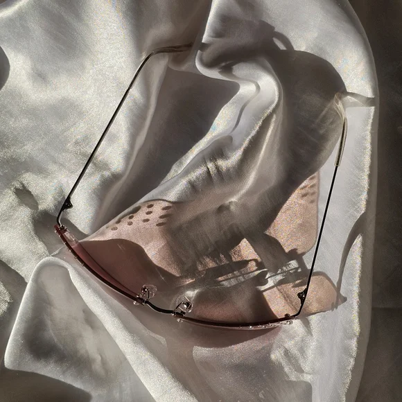 Y2K Pink Rhinestone Sunglasses - Picture 4 of 6